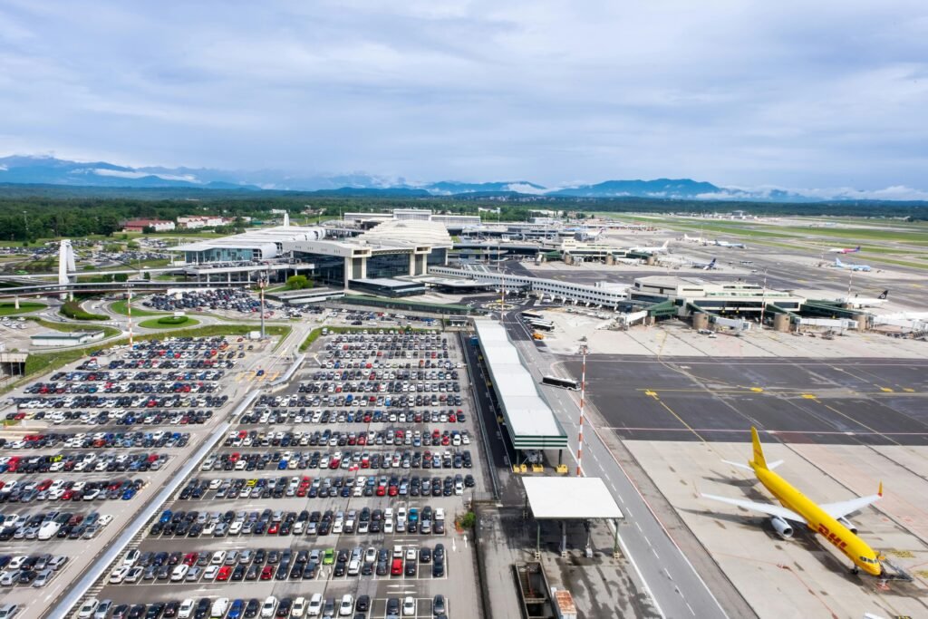 How to Save Big on Airport Parking Without Stress